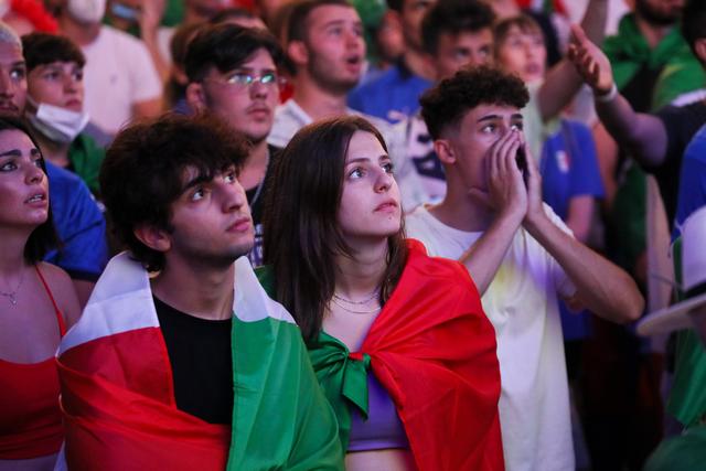 欧洲杯意大利点球战胜英格兰夺冠（欧洲杯决赛意大利进了几个点球）(12)