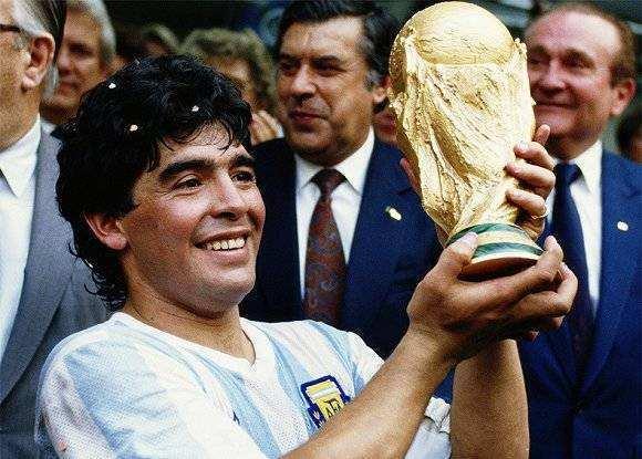 世界杯阿根廷对希腊（马拉多纳对阿根廷足球的贡献）(4)
