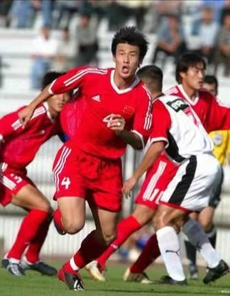 2001世青赛中国队（中国足球黄金一代球员现状）(9)