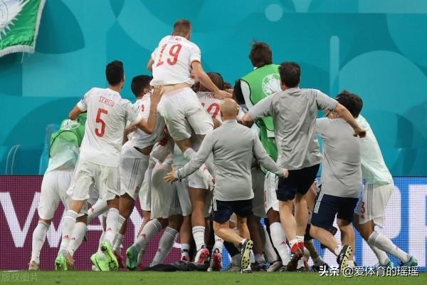 西班牙对意大利欧洲杯（意大利点球战胜西班牙如何评价）(2)