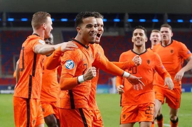 荷兰vs法国欧青赛（欧青赛八强战今晚正式打响）(2)