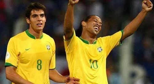斯科拉里揭秘弃卡卡小罗原因（为什么2014年世界杯巴西不用卡卡与小罗）(4)