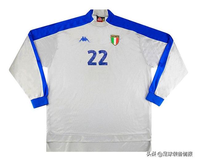 94年意大利球衣（盘点历年来意大利国家队的球衣）(37)