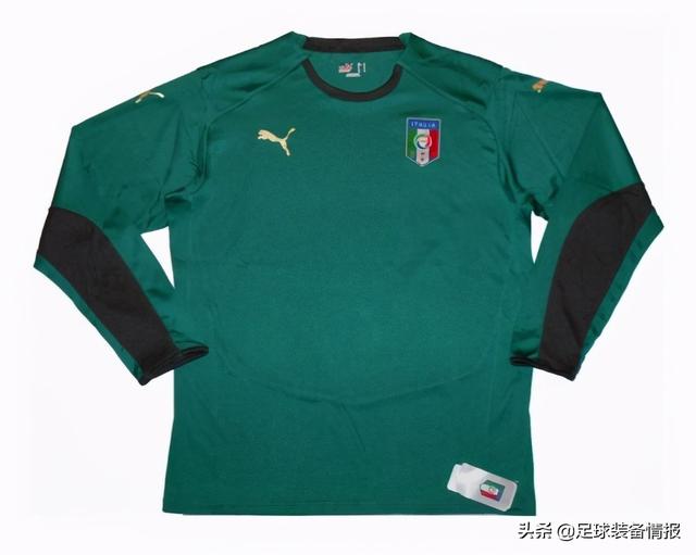 94年意大利球衣（盘点历年来意大利国家队的球衣）(57)