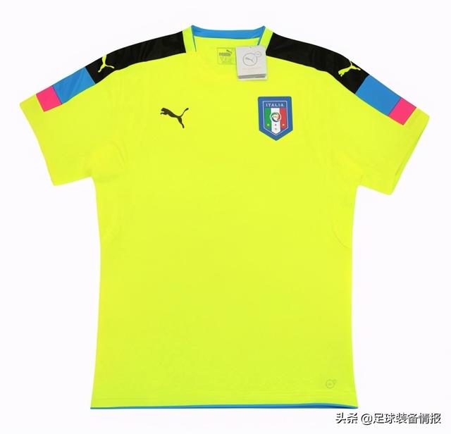 94年意大利球衣（盘点历年来意大利国家队的球衣）(81)