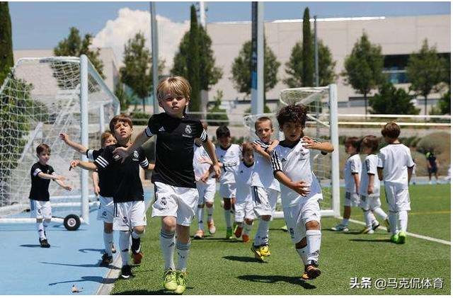 中国足球青训现状（从德国足球青训系统比较看中国足球青训现状）
