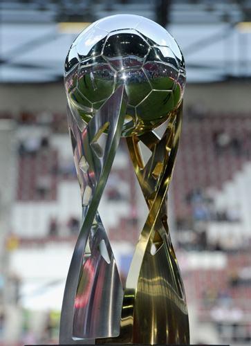 德国超级杯奖杯（德国超级杯拜仁慕尼黑vs多特蒙德）(1)