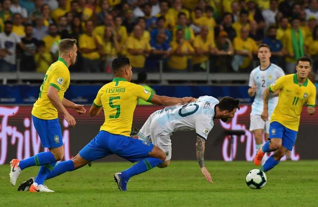 巴西vs阿根廷比赛结果（阿根廷0比2巴西无缘美洲杯决赛）
