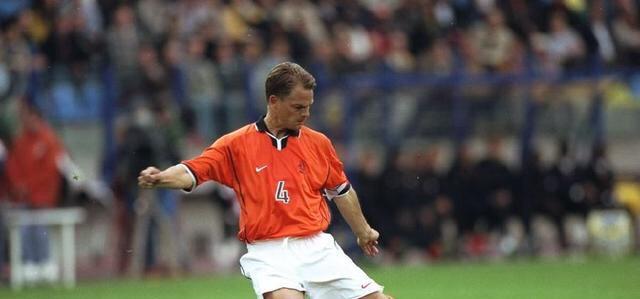 荷兰历史最佳阵容（荷兰足球历史最佳11人阵容）(4)