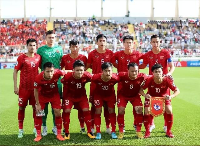 中国足球世界杯最好成绩（盘点12强球队世界杯过往成绩）(14)