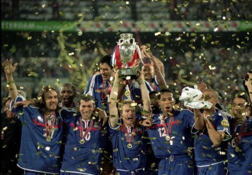 2000年荷兰比利时欧洲杯（2000欧洲杯意大利和荷兰数据对比）(9)