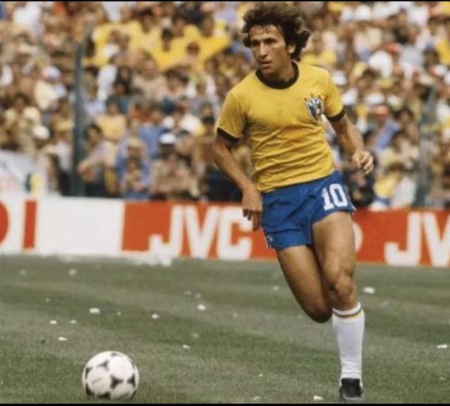 巴西足球巨星排名（巴西历史十大有实力有个性的足球巨星）(3)