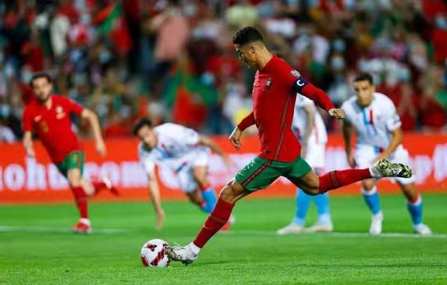 葡萄牙意大利无缘世界杯（世界杯欧洲区预选赛意大利葡萄牙）(2)