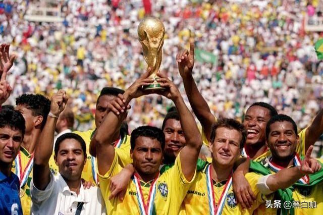 巴西历届世界杯排名（巴西最后一次世界杯冠军阵容）(1)