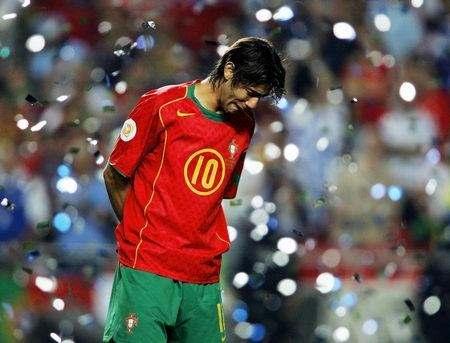 葡萄牙足球明星（细数葡萄牙国家队史上的四大足球巨星）(5)