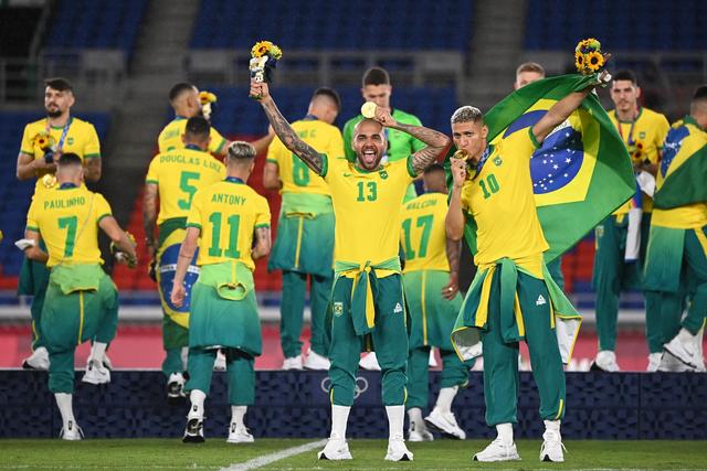 巴西足球男子国家队（巴西新一届国家男足召入6名奥运冠军队成员）(1)