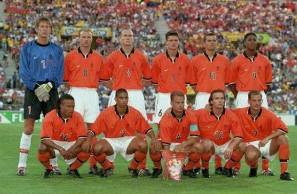 98年世界杯巴西队阵容（巴西击败全明星阵容的荷兰队）(1)