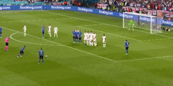 英格兰对意大利队欧洲杯（欧洲杯点球意大利两次战胜英格兰）(4)