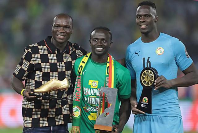 2015年非洲杯冠军名单（非洲杯历届最佳球员）(28)