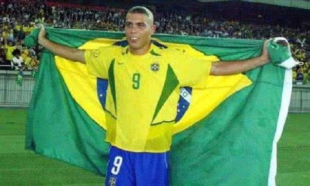 巴西夺冠世界杯（他是巴西三次世界杯夺冠当之无愧的首功之臣）(4)