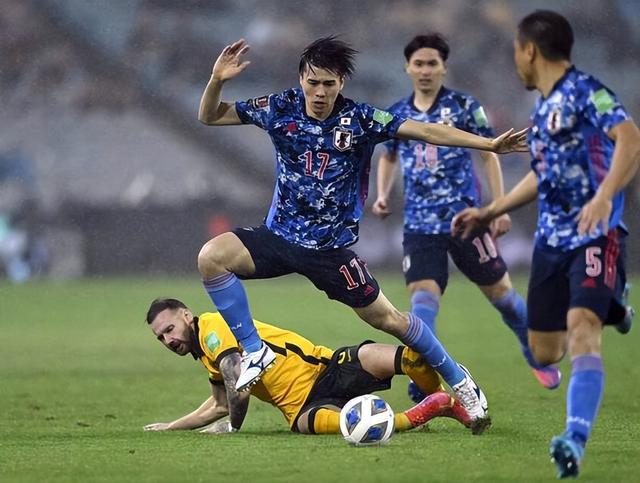 中国足球队与越南队比赛时间（国足12强赛程表战阿曼时间）(2)