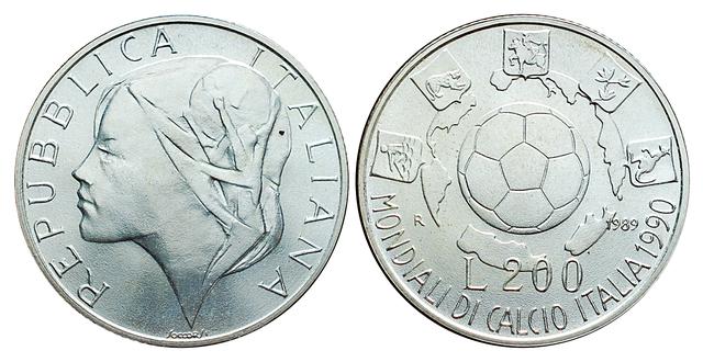 历年足球世界杯举办国（历届主办国的足球纪念币）(5)