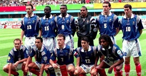 1984欧洲杯法国队阵容名额（历届欧洲杯法国队合照）(8)