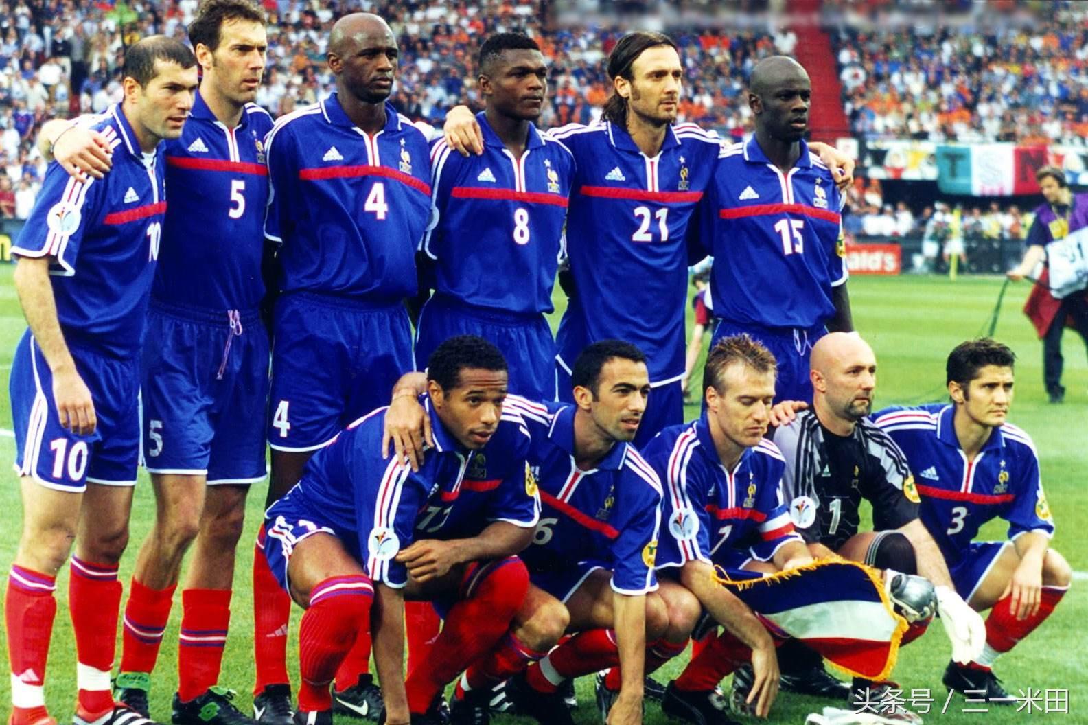 1984欧洲杯法国队阵容名额（历届欧洲杯法国队合照）(9)