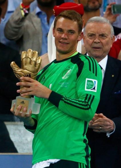 2002年世界杯金手套是谁拿的（历届世界杯最佳守门员金手套奖得主）(1)