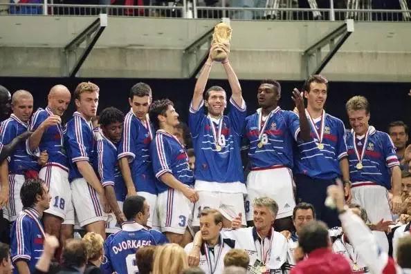 2002世界杯法国队名单（2002年世界杯法国队首发阵容）(1)