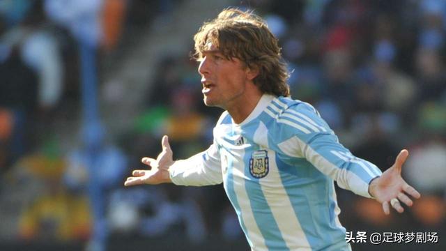 阿根廷足球队最强阵容（21世纪阿根廷国家队最强11人阵容）(2)
