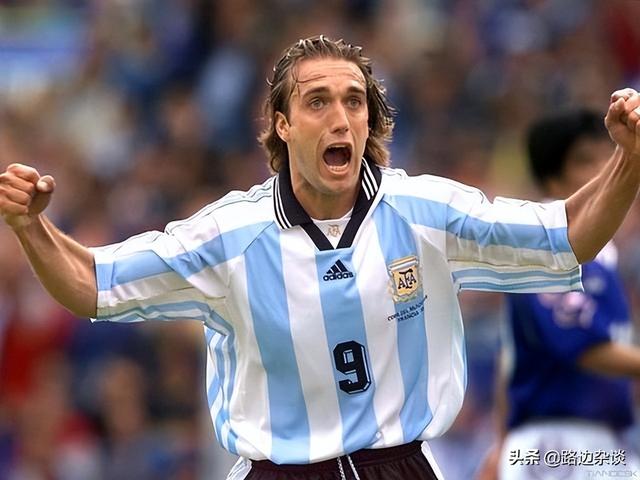 阿根廷球员阵容（盘点世界足球列强历史最佳阵容）(11)