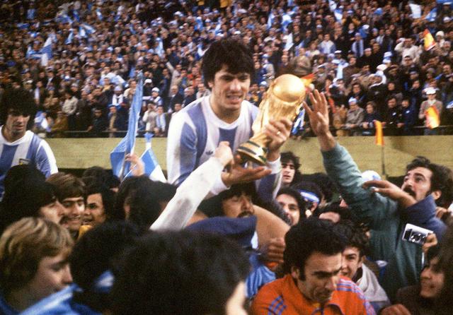 阿根廷拿过几次世界杯（巴西阿根廷世界杯冠军各拿几次）(1)