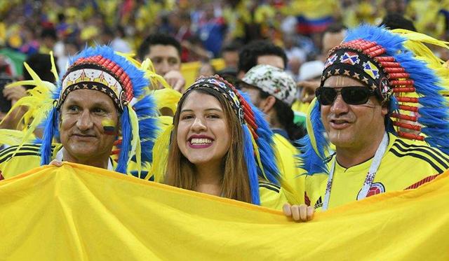 世界杯足球赛最快乌龙球（哥伦比亚球员在世界杯误踢一个乌龙球）(1)