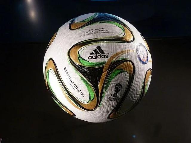2014世界杯用球图片（历届世界杯足球赛的用球介绍）(20)