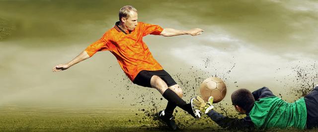 踢足球守门员的技巧（足球培训如何提高守门员的训练技术）(3)
