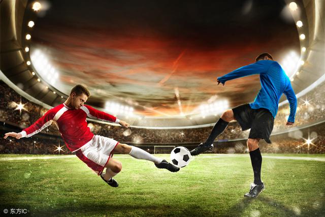 足球脚内侧踢球的方法（脚内侧盘踢的技术动作要领）(2)