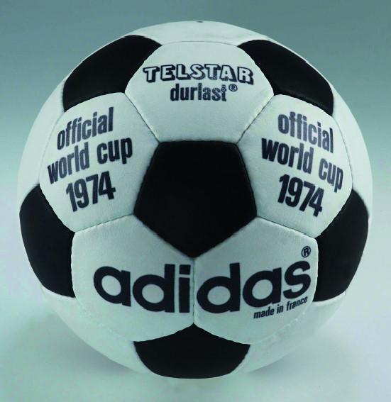 14年世界杯用球（盘点历届的世界杯比赛用球）(7)