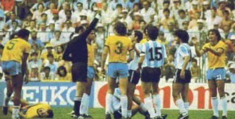马拉多纳一个人的世界杯（回顾世界杯的马拉多纳之1982）(5)
