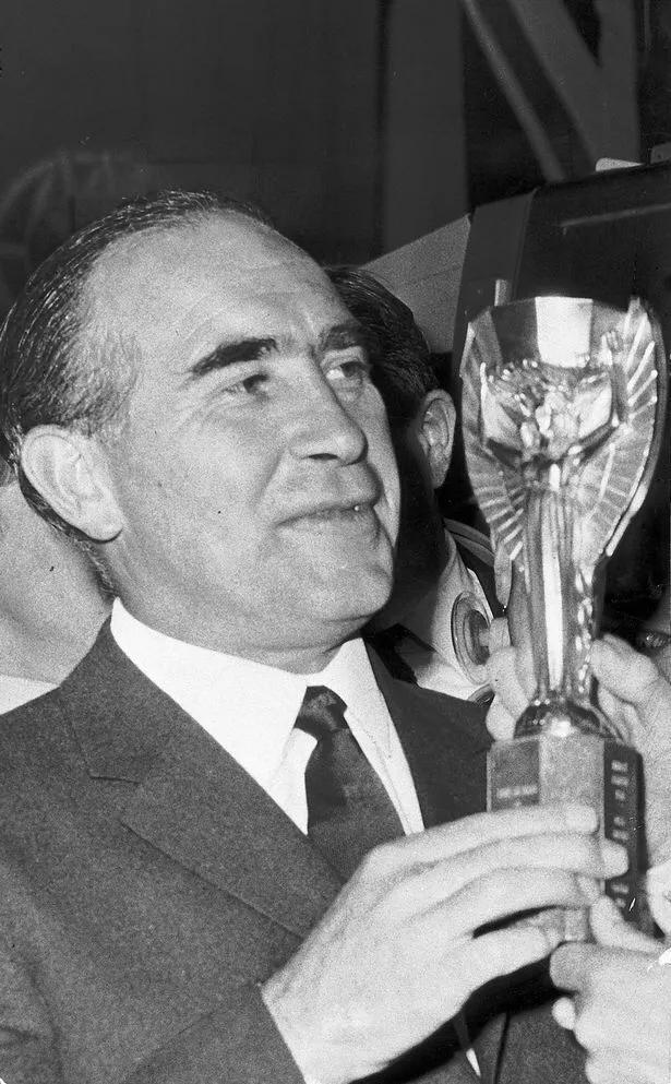 世界杯英格兰夺冠（1966年世界杯英格兰怎么夺冠的）(16)