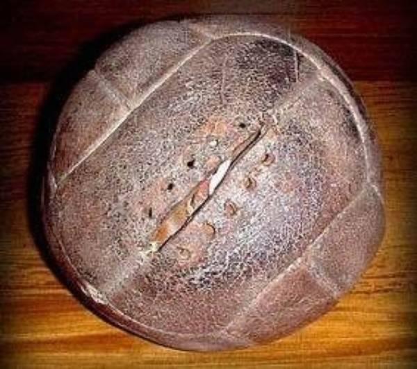 1930年世界杯用球（第一届世界杯冠军乌拉圭阵容）(3)