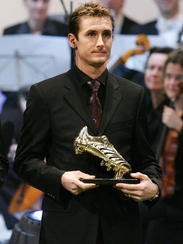 2010年世界杯金靴奖得主（回顾历届世界杯金靴奖得主）(9)