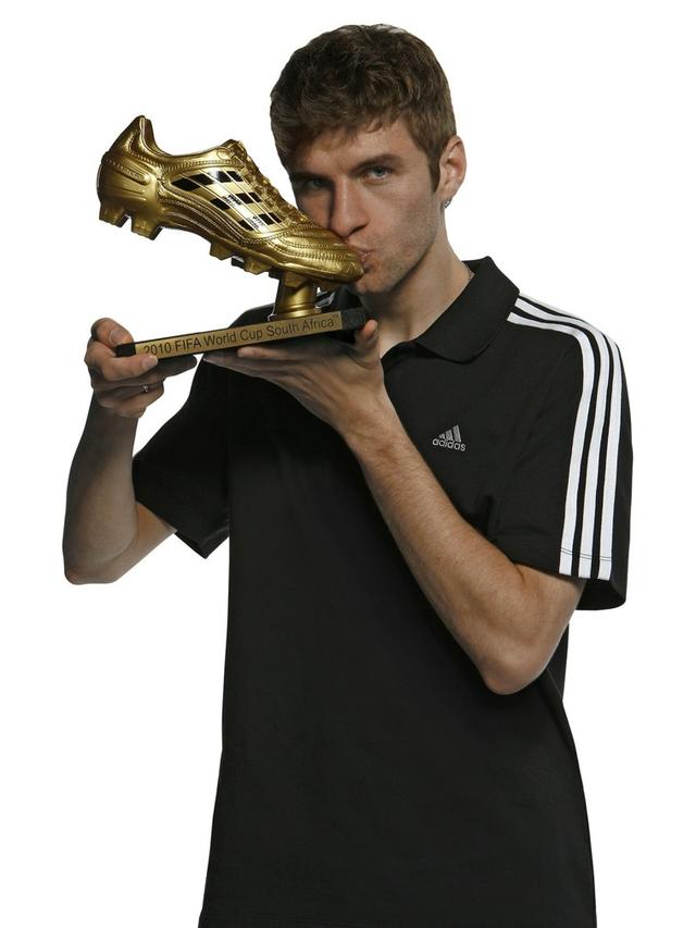 2010年世界杯金靴奖得主（回顾历届世界杯金靴奖得主）(10)