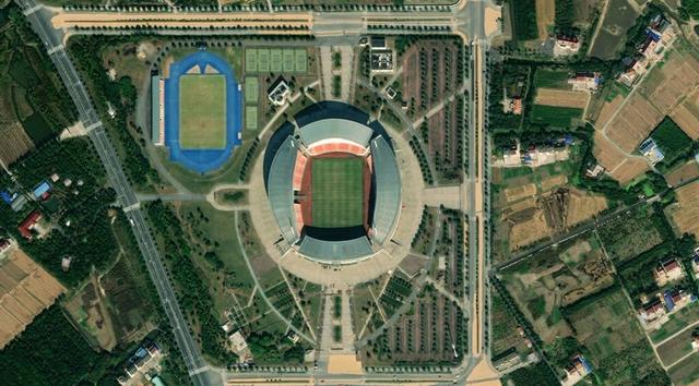 中国有几个足球场符合世界杯（卫星航拍中国目前5大专业足球场）(6)