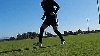 足球过人基本动作（初学者必会的十一个技能）(5)