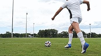 足球过人基本动作（初学者必会的十一个技能）(28)