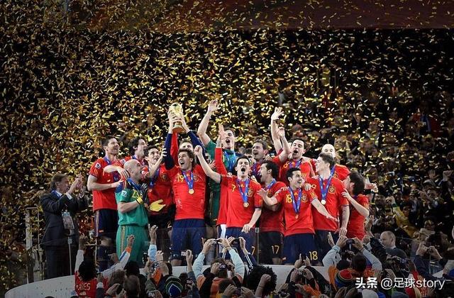2002年西班牙世界杯阵容（了解西班牙历史最佳阵容）(2)