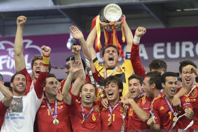 2012欧洲杯决赛数据（西班牙四球大胜意大利卫冕欧洲杯）(8)