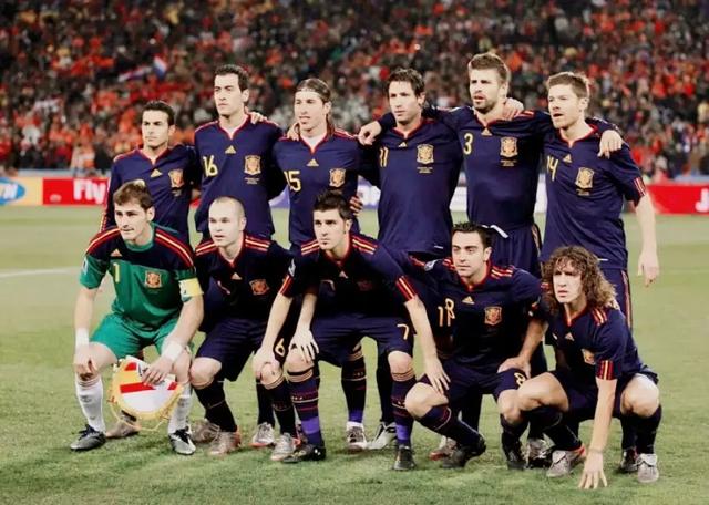 2006年世界杯西班牙阵容（06年法国和10年西班牙的世界杯中前场）(2)