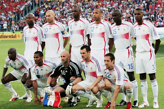 2006年世界杯西班牙阵容（06年法国和10年西班牙的世界杯中前场）
